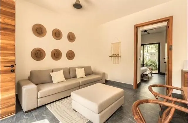 Casa Luv 4br 4ba Downtown 2 Private Pools Pousada Tulum
