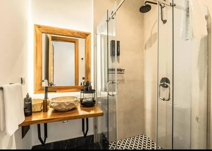 Casa Luv 4br 4ba Downtown 2 Private Pools